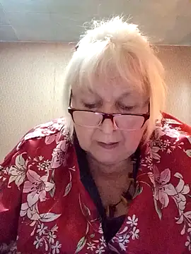 Snapshot of Alexia64231 chatting on October 30, 1:34 pm Alexia64231 online show from October 30, 1:34 pm