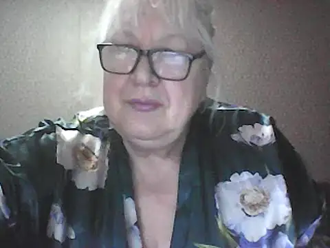 Alexia64231 online show from April 6, 12:08 am