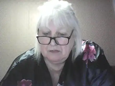 Alexia64231 online show from April 16, 1:45 pm