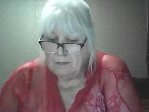 Alexia64231 online show from May 2, 4:23 pm