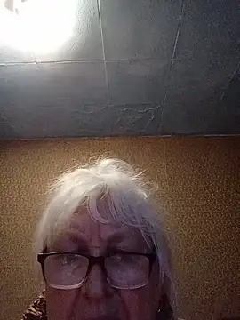 Snapshot of Alexia64231 chatting on June 22, 4:37 pm Alexia64231 online show from June 22, 4:37 pm