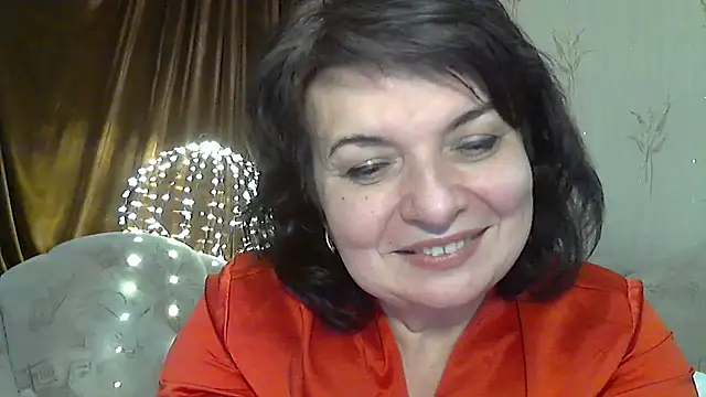 Snapshot of LedyNika chatting on February 5, 8:02 pm LedyNika online show from February 5, 8:02 pm