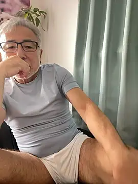 gholly2007 online show from November 9, 2:32 am