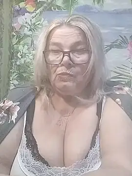 Snapshot of MargaritaSweet51 chatting on February 18, 11:44 pm MargaritaSweet51 online show from February 18, 11:44 pm