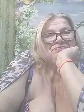 Snapshot of MargaritaSweet51 chatting on March 7, 9:12 pm MargaritaSweet51 online show from March 7, 9:12 pm