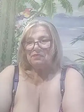 Snapshot of MargaritaSweet51 chatting on March 28, 3:55 pm MargaritaSweet51 online show from March 28, 3:55 pm