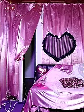 Snapshot of oxxy_jean chatting on October 21, 1:06 am oxxy jean online show from October 21, 1:06 am