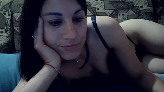 kiss lovely  online show from May 16, 9:35 pm