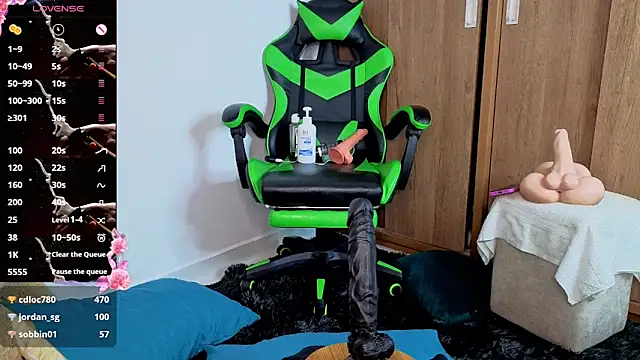 Allyson Claire1 online show from October 3, 10:23 am