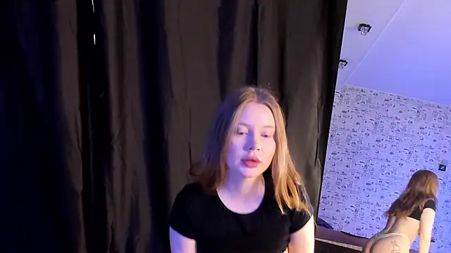 Lillie Berry online show from October 4, 4:43 am