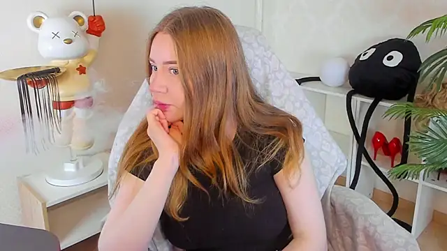 Lillie Berry online show from October 18, 4:48 am