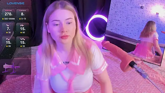 Lillie Berry online show from December 20, 4:41 am