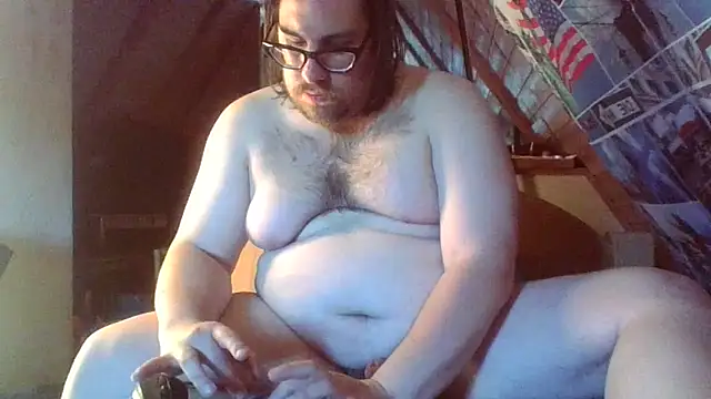chubbyDavid1998 online show from April 29, 9:02 am
