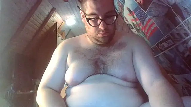 Snapshot of chubbyDavid1998 chatting on June 4, 12:00 pm chubbyDavid1998 online show from June 4, 12:00 pm