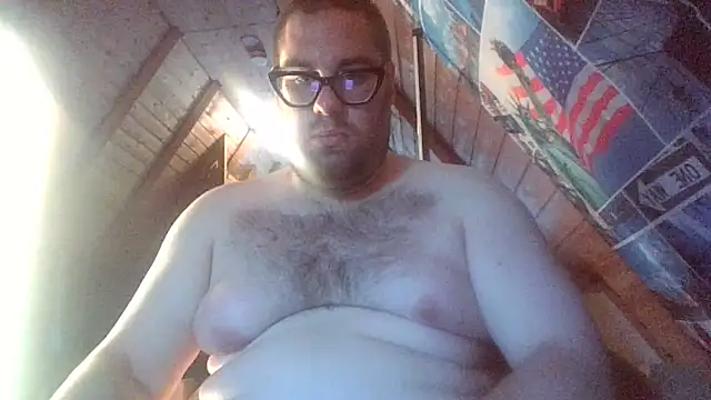 Snapshot of chubbyDavid1998 chatting on June 9, 11:11 am chubbyDavid1998 online show from June 9, 11:11 am