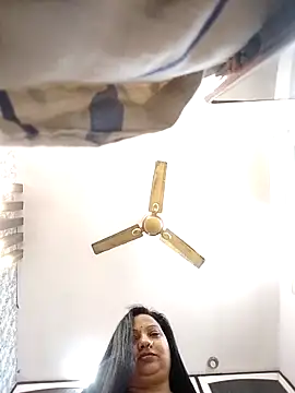 Snapshot of Cute-Janvi20 chatting on November 13, 6:18 pm Cute-Janvi20 online show from November 13, 6:18 pm