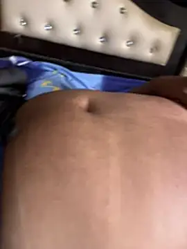 jucydick010887 online show from May 22, 7:26 am