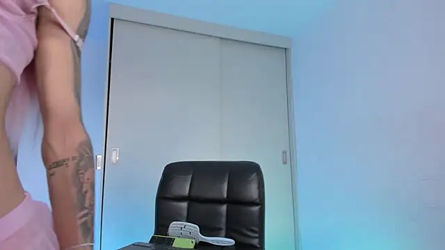  Alicerosee online show from October 27, 9:08 pm