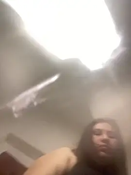 victoriadaniela online show from December 4, 2:32 am