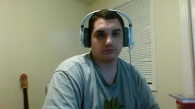 Snapshot of Breyyyyyyyy chatting on January 18, 2:15 am Breyyyyyyyy online show from January 18, 2:15 am