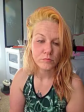 RhondaRump online show from April 3, 12:58 pm