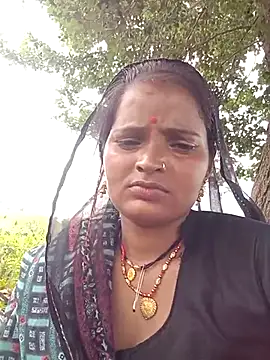 Snapshot of Neelamt12 chatting on September 28, 8:52 am Neelamt12 online show from September 28, 8:52 am