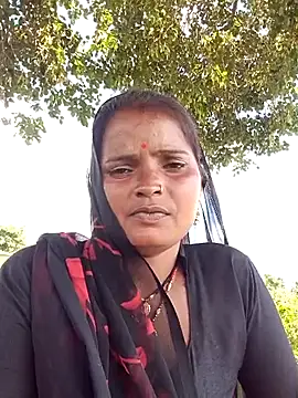 Snapshot of Neelamt12 chatting on October 4, 8:23 am Neelamt12 online show from October 4, 8:23 am