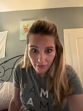 Snapshot of BaddieBossXX2 chatting on November 16, 1:06 pm BaddieBossXX2 online show from November 16, 1:06 pm