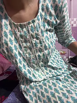 Snapshot of Sandhya_77 chatting on June 19, 5:34 am Sandhya 77 online show from June 19, 5:34 am