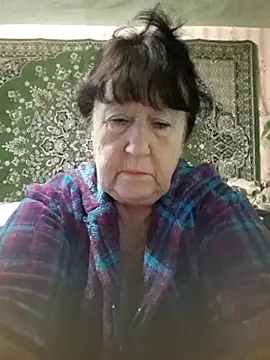 CrystalLime6411 online show from October 7, 4:42 am