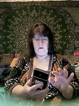 CrystalLime6411 online show from April 2, 3:09 pm