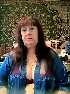 CrystalLime6411 online show from May 7, 1:49 pm