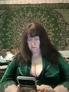CrystalLime6411 online show from May 15, 3:30 pm