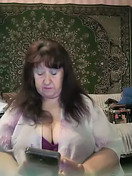 CrystalLime6411 online show from May 18, 4:29 am