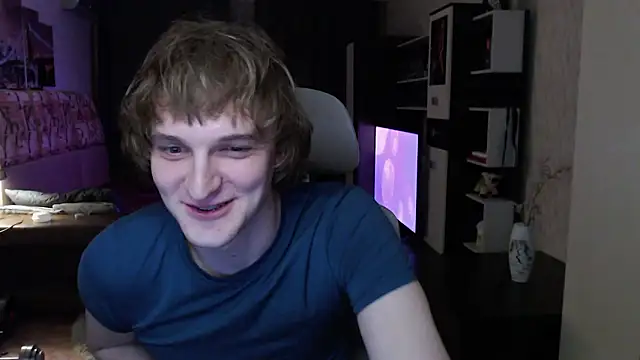 Snapshot of Playersuperstar chatting on March 31, 9:15 pm Playersuperstar online show from March 31, 9:15 pm