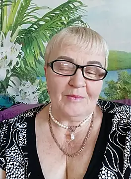 VioletSweet5566 online show from September 21, 10:17 am