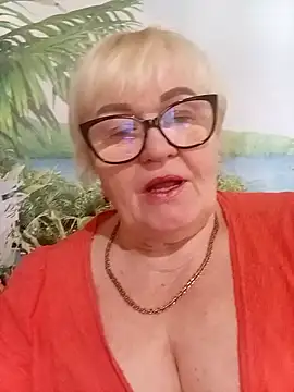 Snapshot of VioletSweet5566 chatting on April 14, 9:37 am VioletSweet5566 online show from April 14, 9:37 am