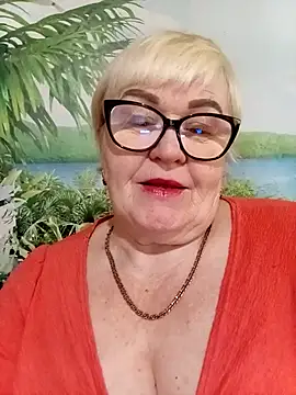 Snapshot of VioletSweet5566 chatting on April 20, 6:38 am VioletSweet5566 online show from April 20, 6:38 am