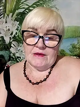 Snapshot of VioletSweet5566 chatting on May 7, 7:52 pm VioletSweet5566 online show from May 7, 7:52 pm