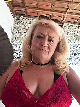 Belladama61 online show from May 3, 1:17 pm