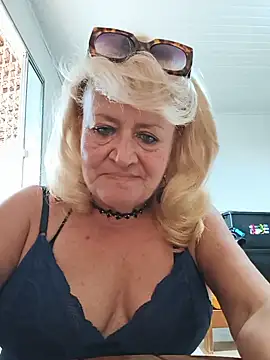 Belladama61 online show from May 15, 10:44 am