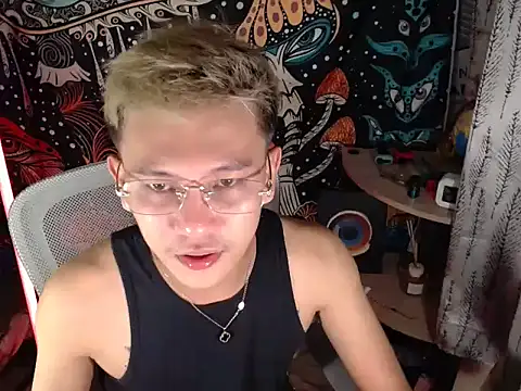 RalfAsian25 online show from May 5, 12:24 pm