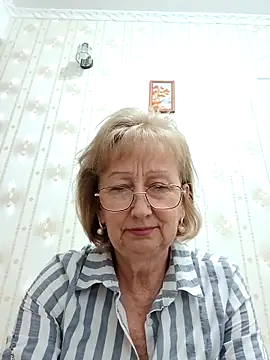 AlikaSwan5821 online show from November 2, 1:57 pm