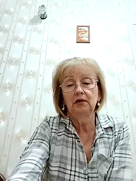 AlikaSwan5821 online show from November 3, 8:43 pm