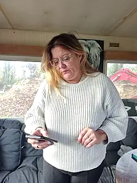 Misspapillon1840 online show from November 16, 8:53 am