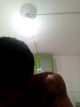 moreno25centimetro online show from December 15, 2:43 pm