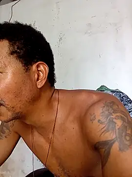 Snapshot of moreno25centimetro chatting on April 19, 6:21 pm moreno25centimetro online show from April 19, 6:21 pm