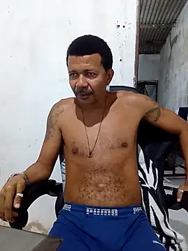 Snapshot of moreno25centimetro chatting on April 21, 11:18 pm moreno25centimetro online show from April 21, 11:18 pm