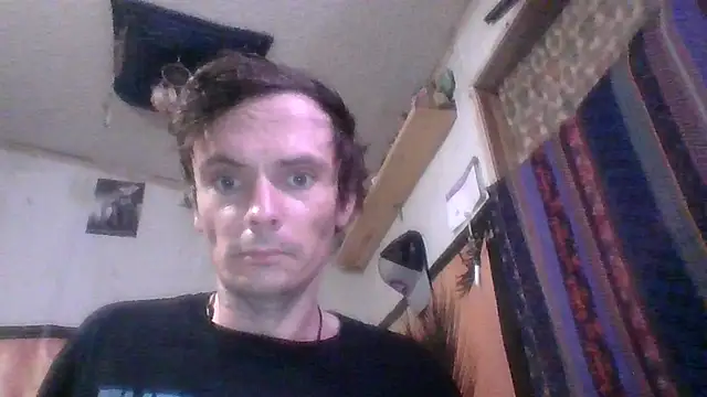 Snapshot of RichardW chatting on November 3, 7:09 am RichardW online show from November 3, 7:09 am