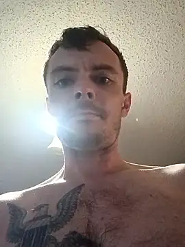 Snapshot of RichardW chatting on November 13, 4:55 am RichardW online show from November 13, 4:55 am